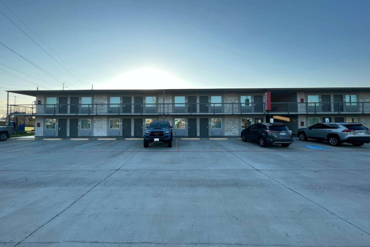 Super 8 By Wyndham Sulphur South Luaran gambar