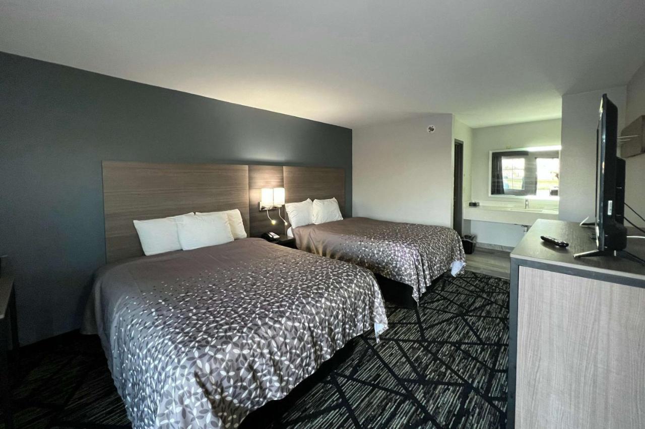 Super 8 By Wyndham Sulphur South Luaran gambar